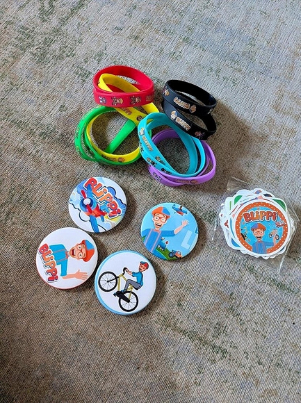 New Blippi Themed 12 Kids Silicone Bracelet, 4 Button Pins,50 Vinyl Stickers